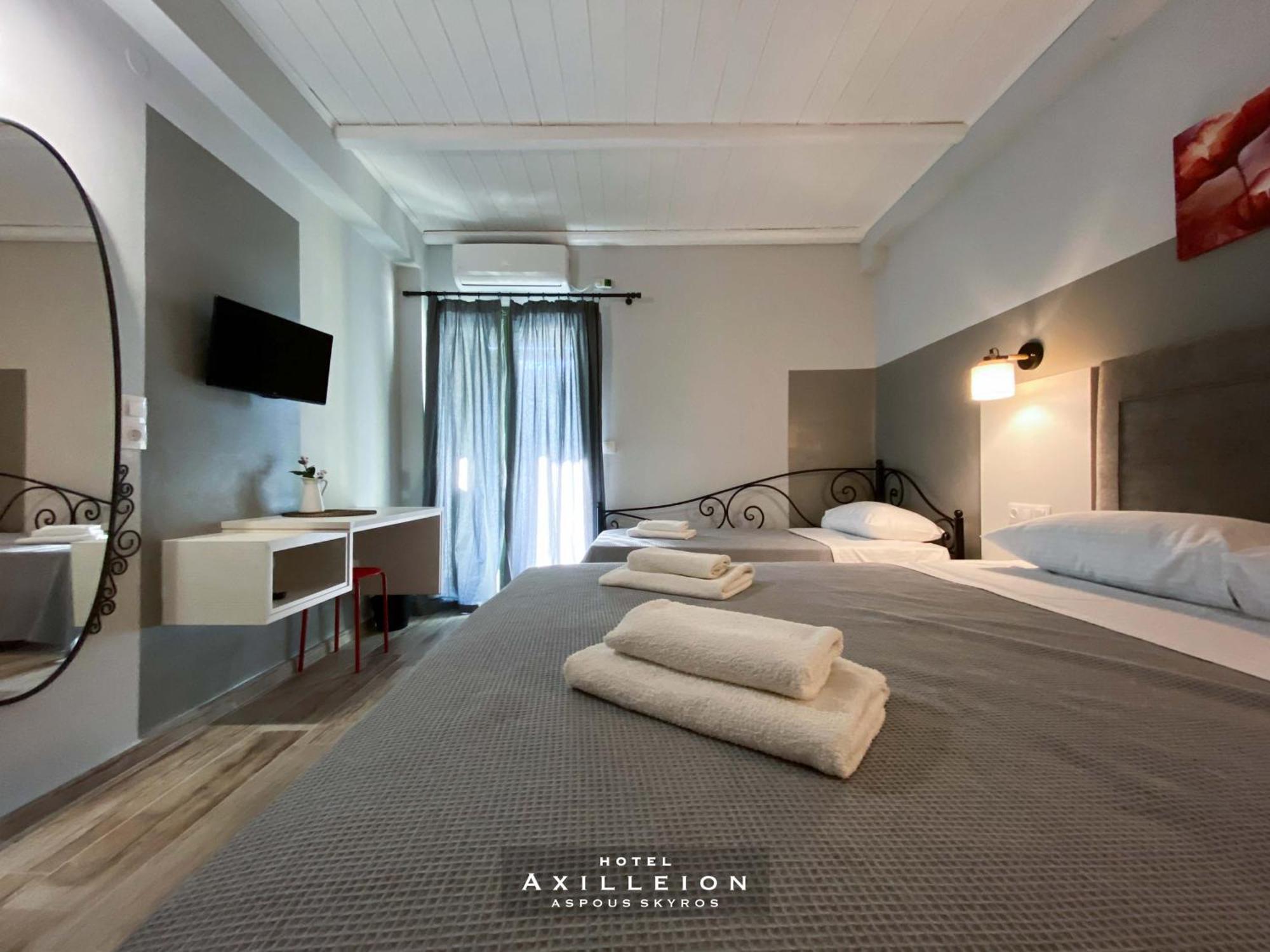 Achilleion Hotel Skyros Esterno foto