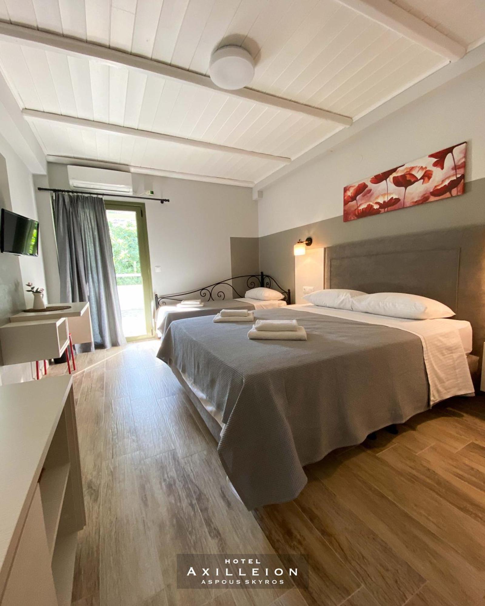 Achilleion Hotel Skyros Esterno foto