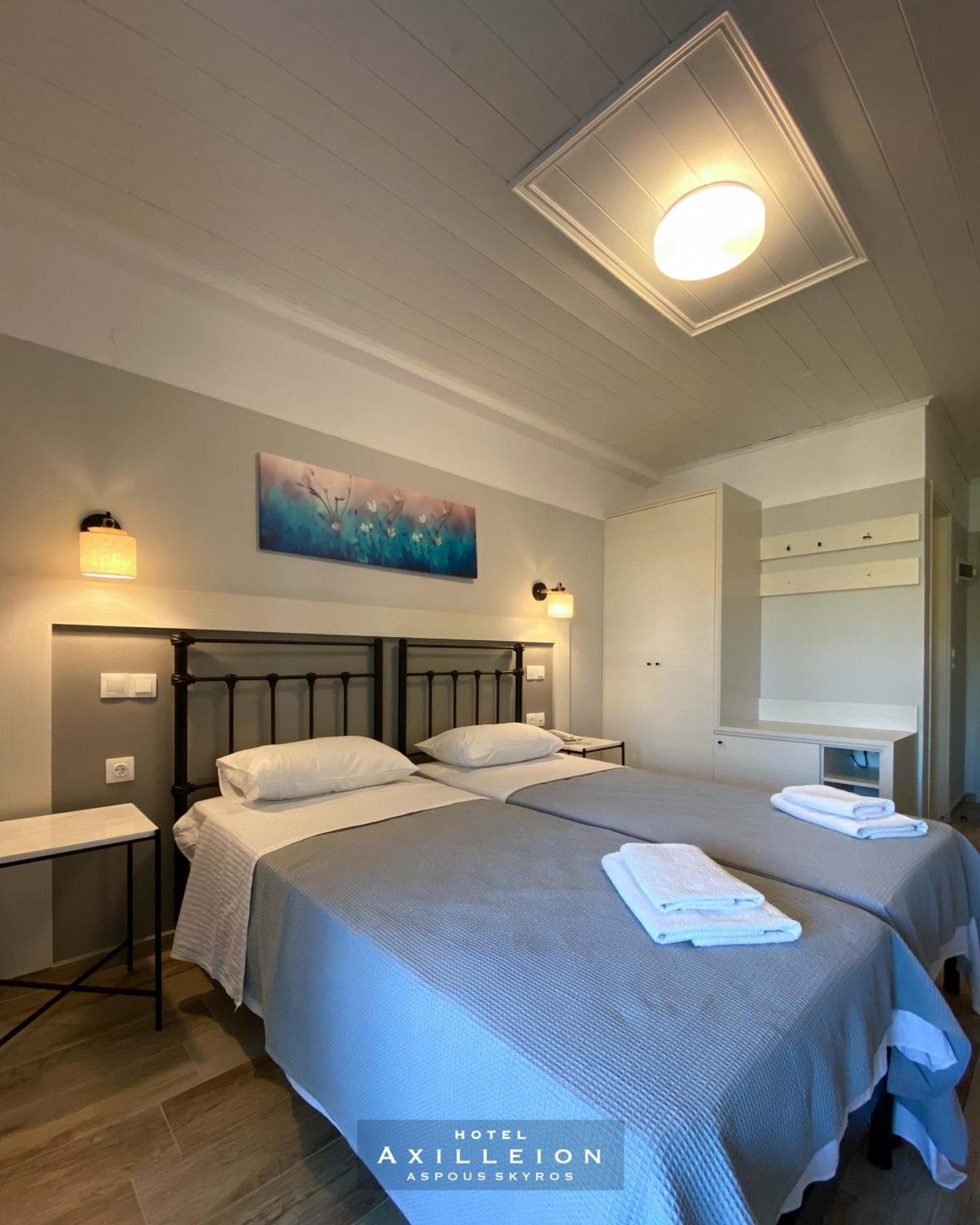 Achilleion Hotel Skyros Esterno foto