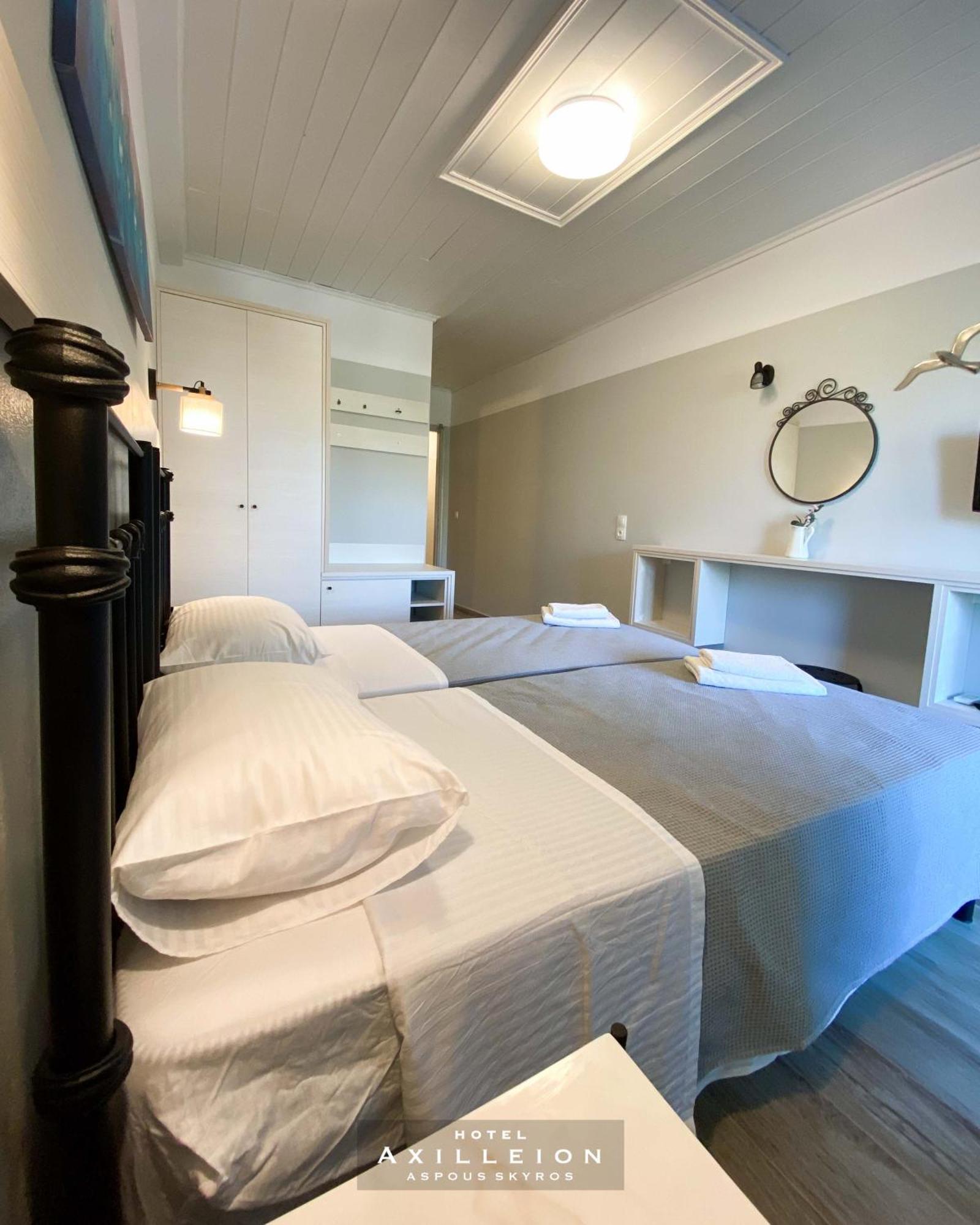 Achilleion Hotel Skyros Esterno foto