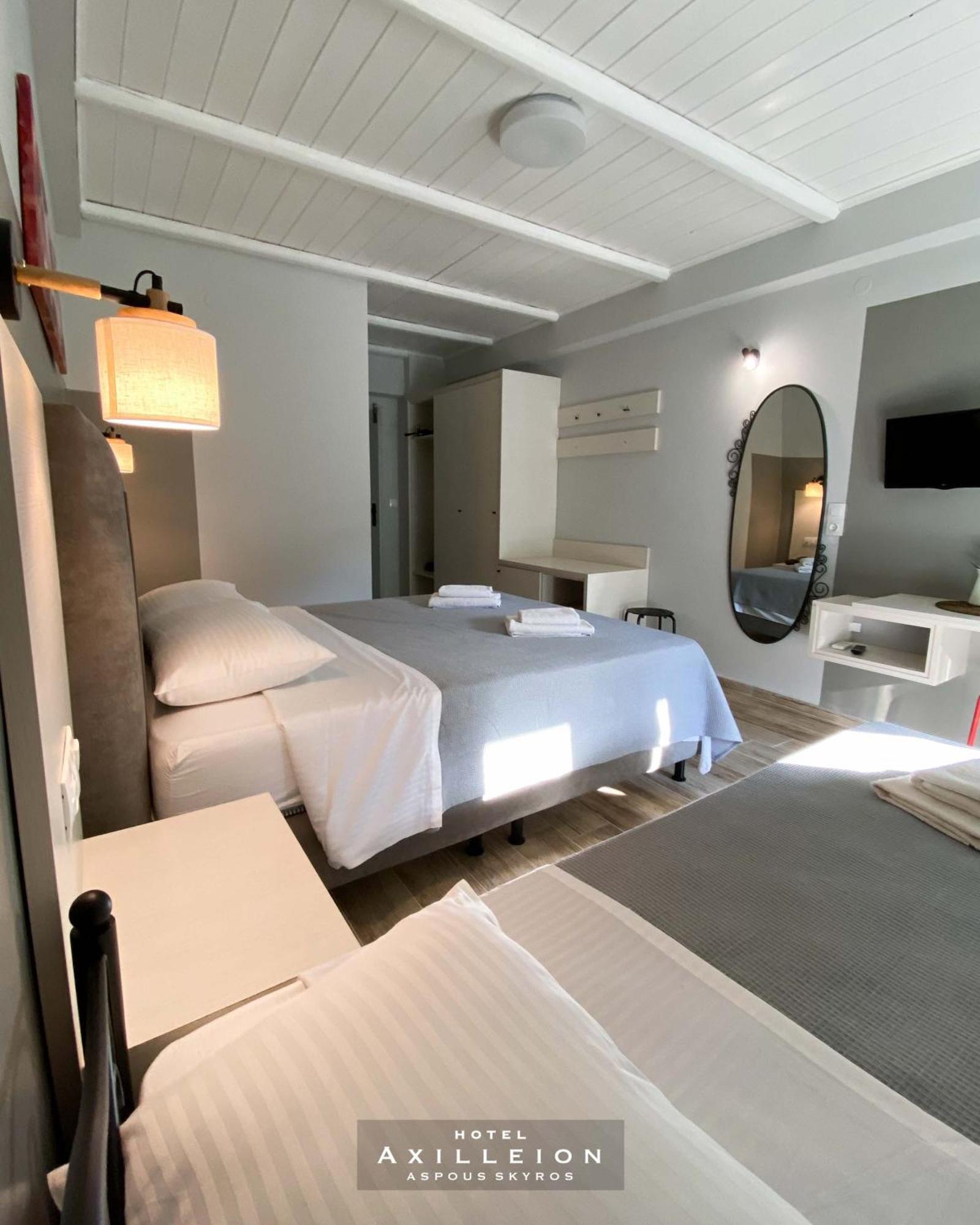 Achilleion Hotel Skyros Esterno foto